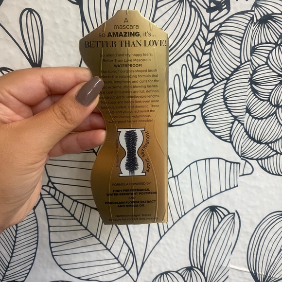 Too Faced Better Than Love Water Proof Mascara - Picture 3 of 3